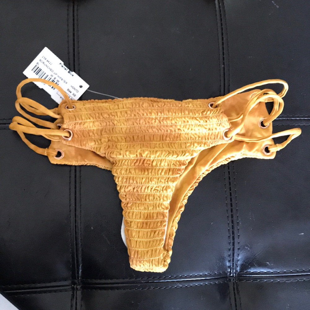 BlueLife bikini set! Top: S Bottom: XS